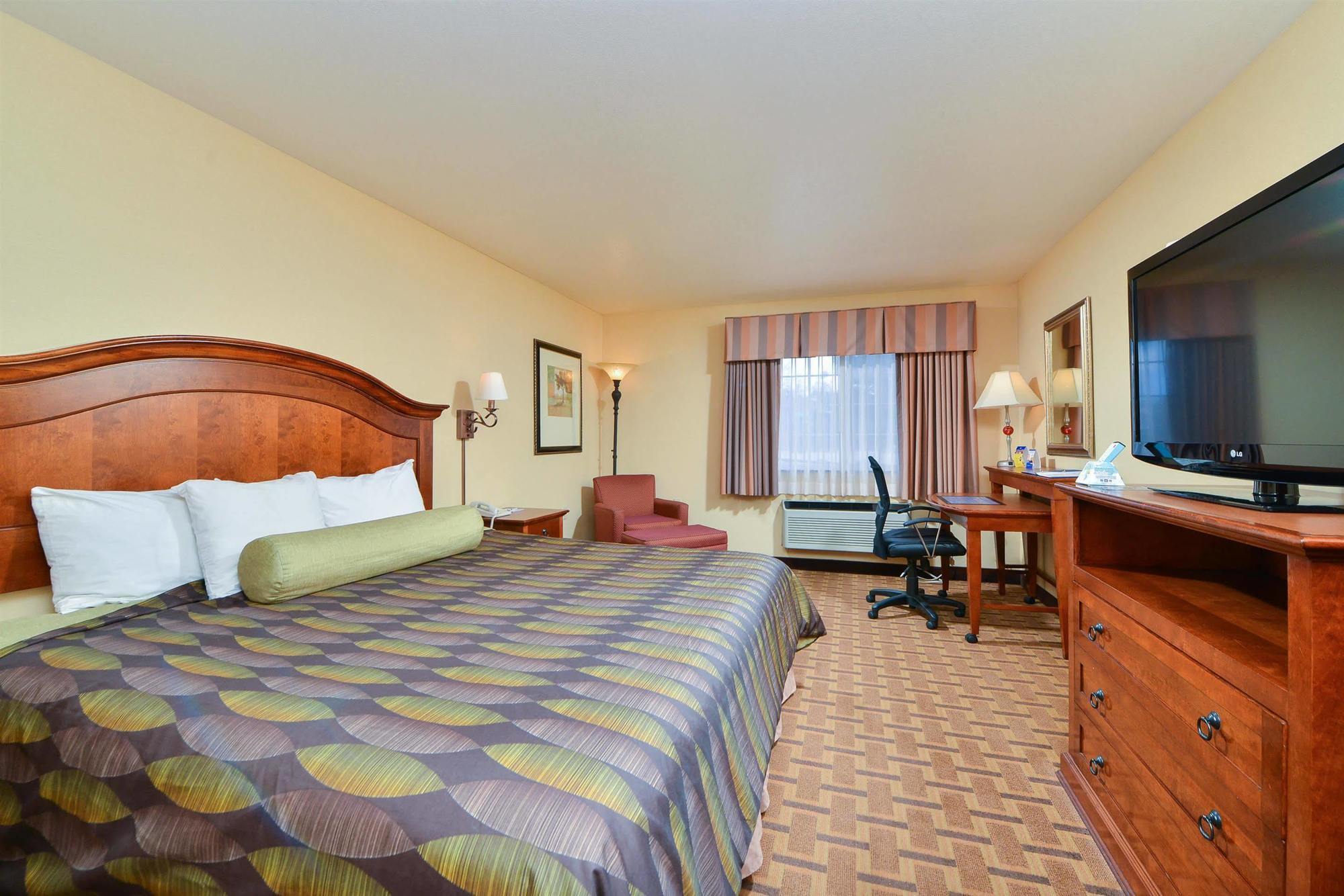 Best Western Plus Meridian Exterior photo